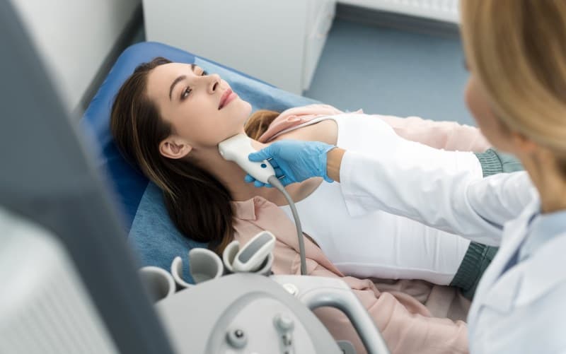 Обновления в области патанатомии щитовидной железы, паращитовидных желез и надпочечников (Human Pathology, январь 2026)