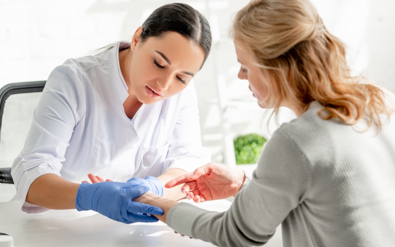 Приобретенный кератоз ладонно-подошвенный. Клинические рекомендации МЗ России