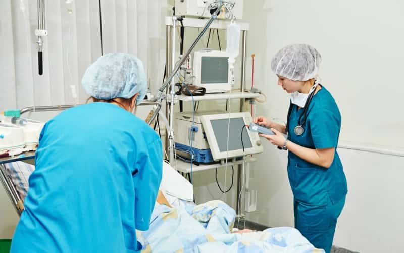 Интубация у пациентов в критическом состоянии: когда, как и как долго? (Clinics in Chest Medicine, август 2026)