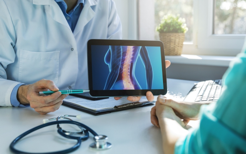 Периоперационное ведение при сложной операции по спондилодезу позвоночника (Anesthesiology, декабрь 2023)