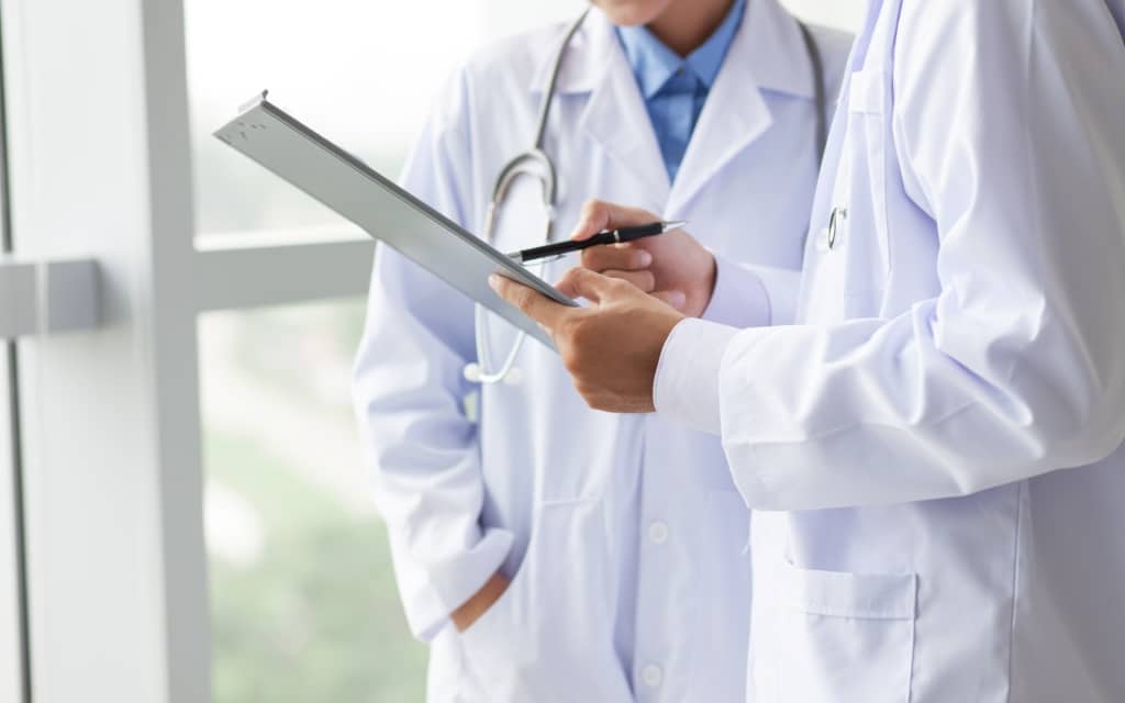 Предраковые плоскоклеточные поражения вульвы (Obstetrics & Gynecology, июль 2026)