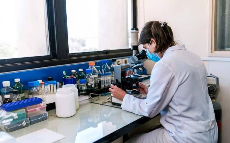 Оценка новообразований коры надпочечников для патологоанатома, специализирующегося на патологии мочеполовой системы (Advances in Anatomic Pathology, январь 2026)