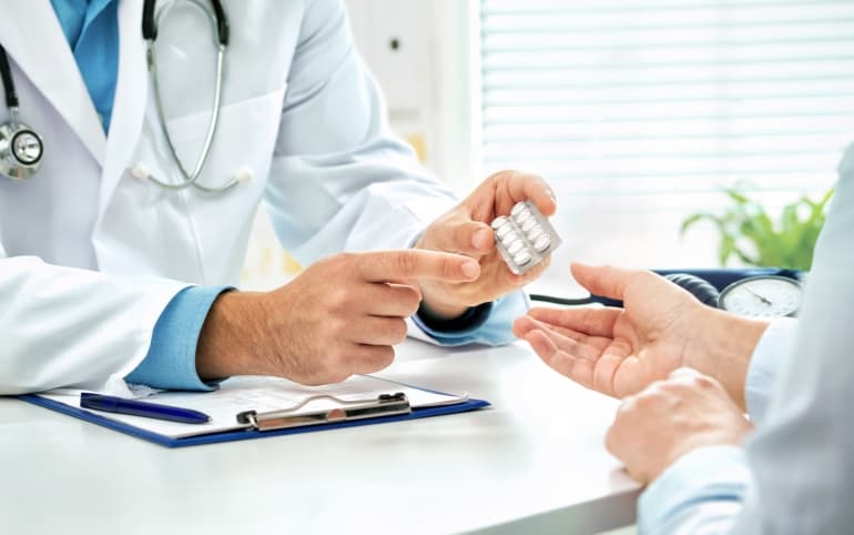 Системный мастоцитоз для практикующего врача: обзор, особенности диагностики, прогнозирование и антипролиферативное лечение в эпоху таргетной терапии (Leukemia & Lymphoma, январь 2026)