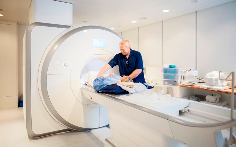 КТ-ангиография как предпочтительный метод визуализации при тромбоэмболии легочной артерии во время беременности: обновленная информация о показателях диагностической визуализации (AJOG MFM, январь 2026)