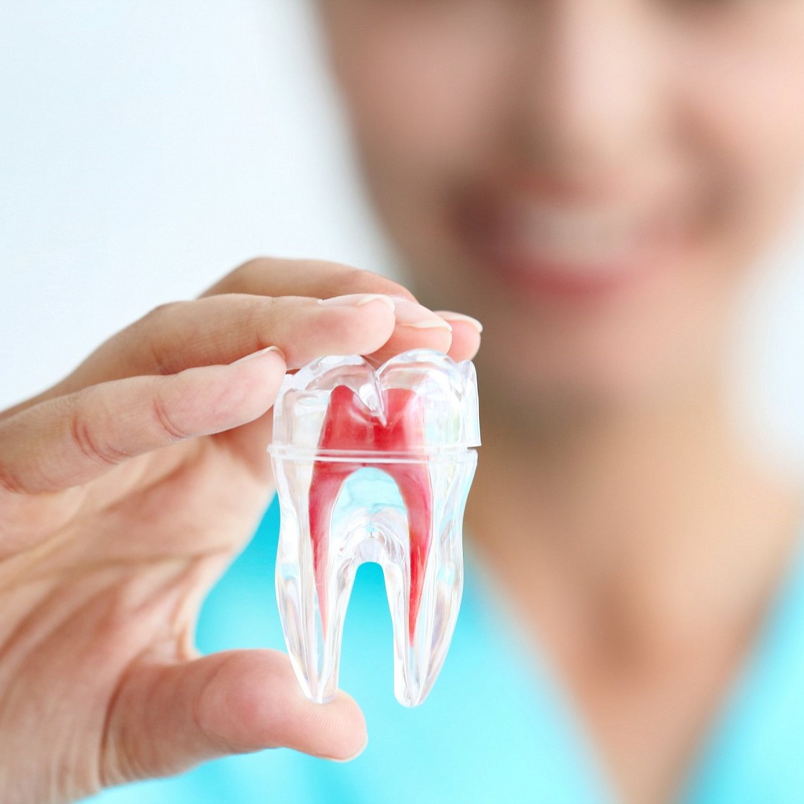 Скидка 40% на лечение 5 и более зубов