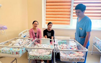 Рождение тройни в Городском перинатальном центре.