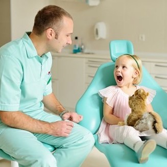 Скидка 15% на лечение кариеса молочных зубов 